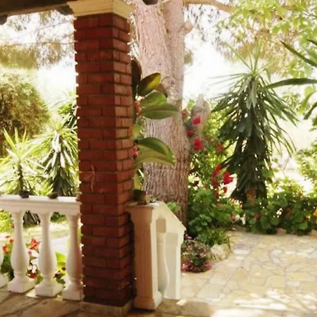 Messavrisi By Mps Vakantiehuis Chalikounas